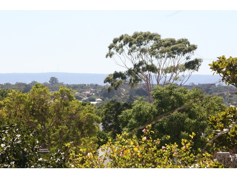 42a Money Road, Melville WA 6156