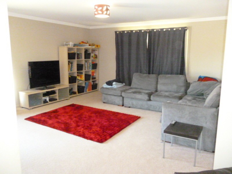 21  Christiana CL, West Nowra NSW 2541