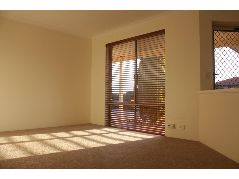 6 Gretna Court, Kinross WA 6028