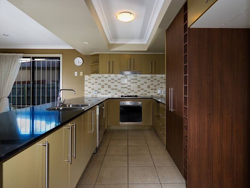 110 Didbrook St, Robertson QLD 4109