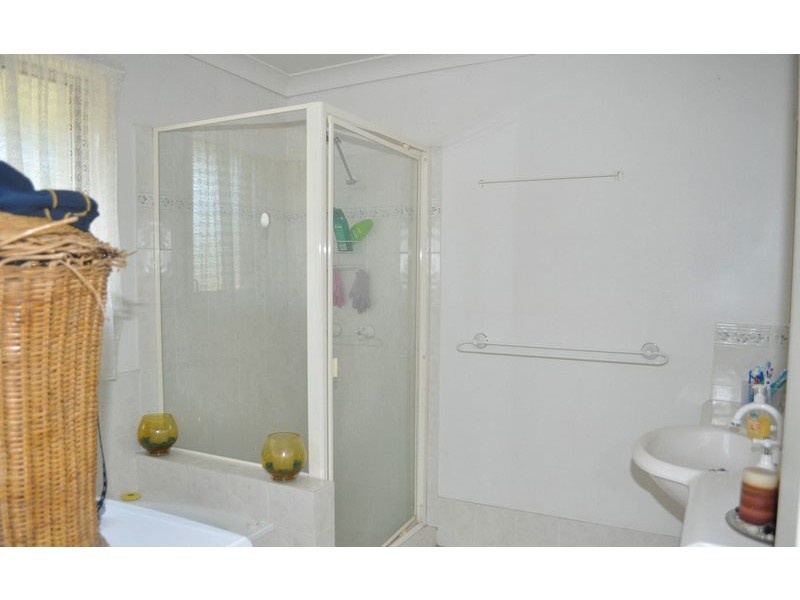 139 Middle Road, Hillcrest QLD 4118