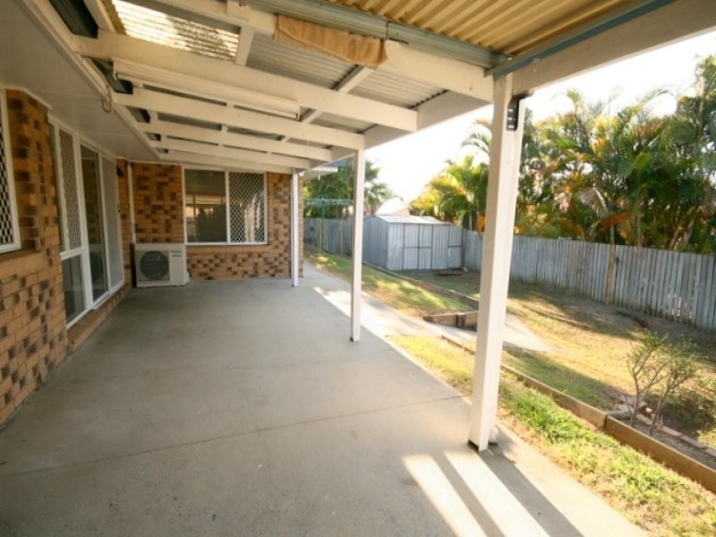 51 Bottlebrush Drive, Regents Park QLD 4118
