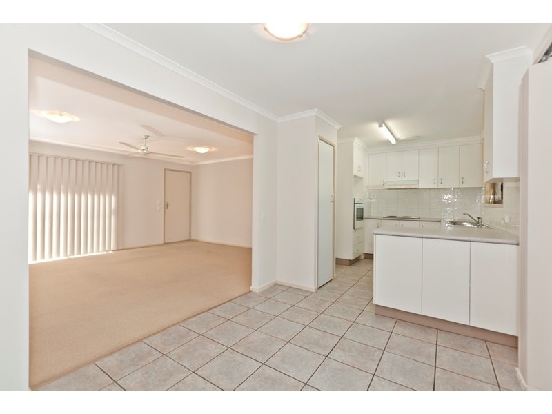 4 Springfield Crescent, Daisy Hill QLD 4127