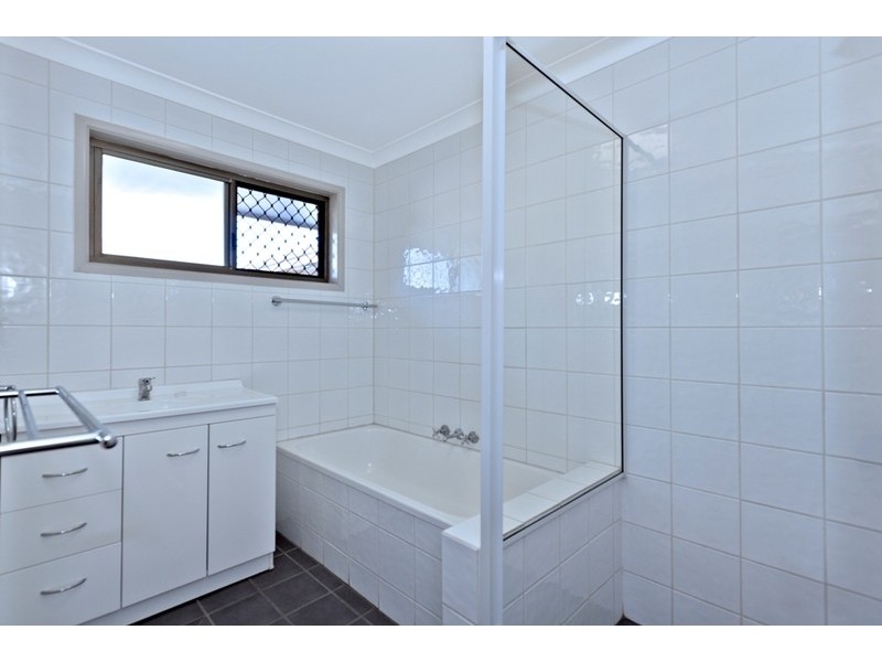 4 Springfield Crescent, Daisy Hill QLD 4127