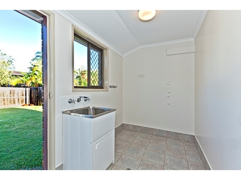 4 Springfield Crescent, Daisy Hill QLD 4127