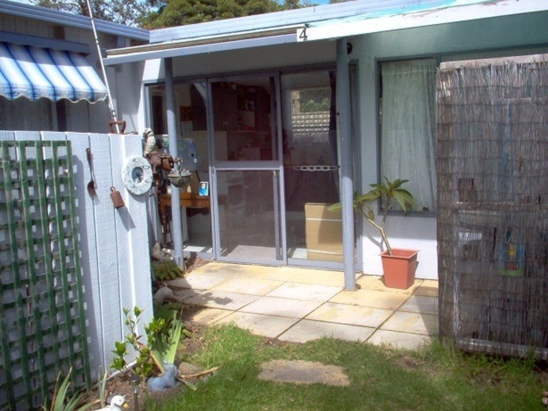 2 Cunninghame Street, Lakes Entrance VIC 3909