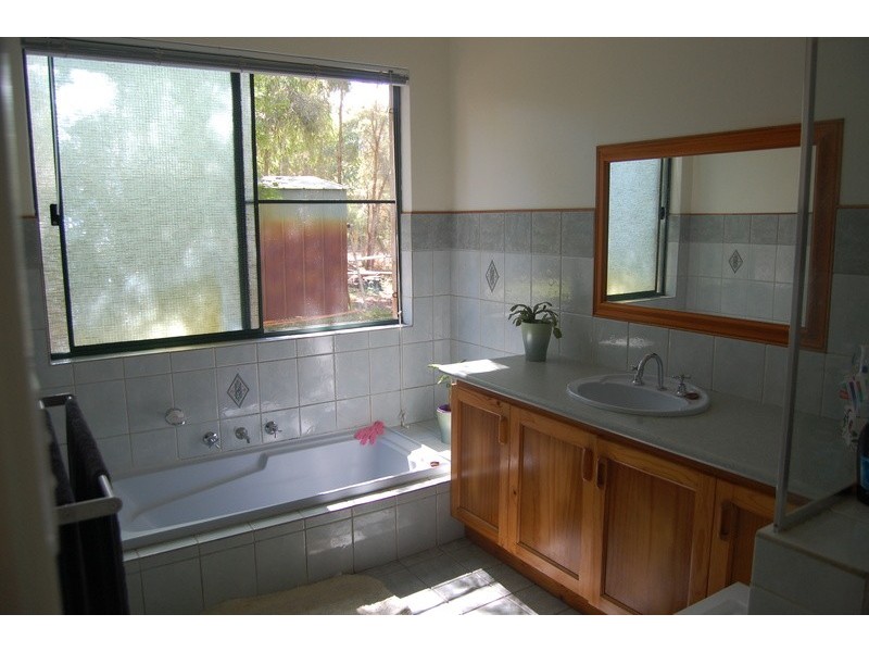 28 Shipwright Avenue, Wellard WA 6170