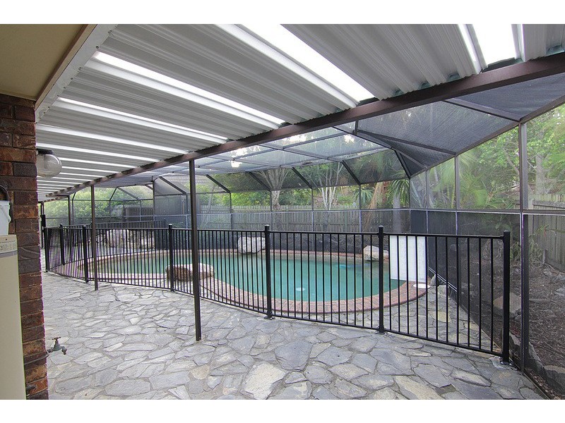 8 Maribor St, Westlake QLD 4074