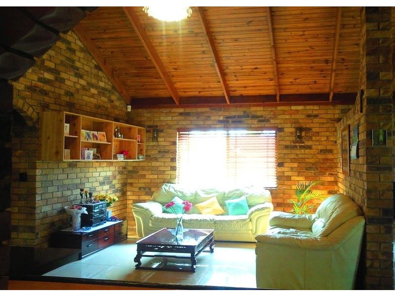 15 Maneroo Court, Springwood QLD 4127