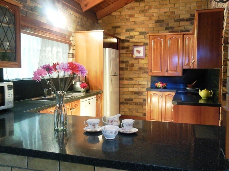 15 Maneroo Court, Springwood QLD 4127