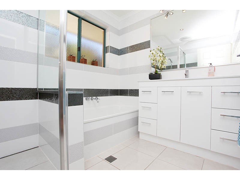 106 Saint Andrews Drive, Cornubia QLD 4130