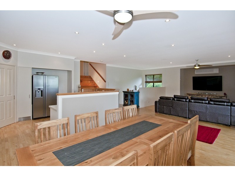 15 Lagovista Terrace, Bahrs Scrub QLD 4207