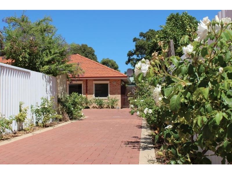 61A Mckimmie Rd, Palmyra WA 6157