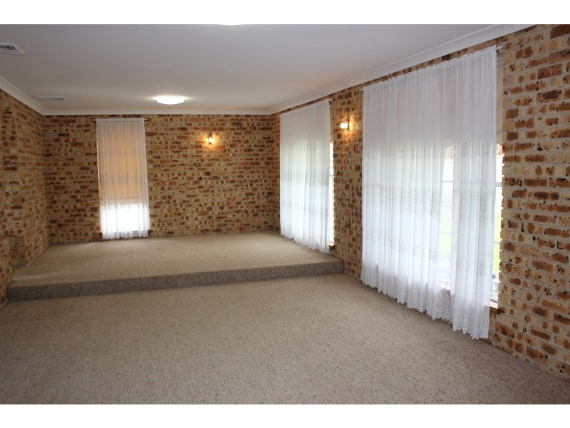 4 Moorehead Ave, Silverdale NSW 2752