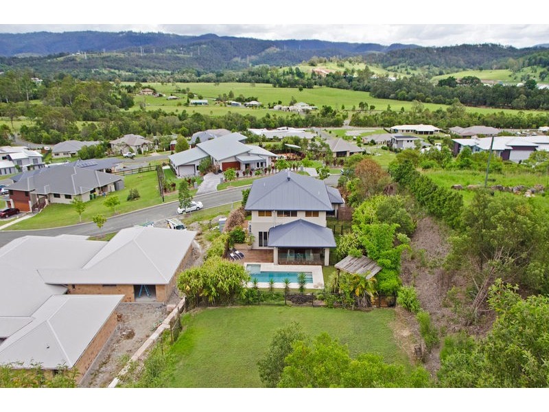 15 Summer Hill Crescent, Maudsland QLD 4210