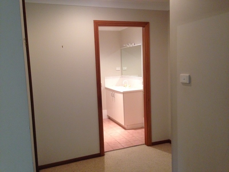32 Jasmine Dr, Bomaderry NSW 2541