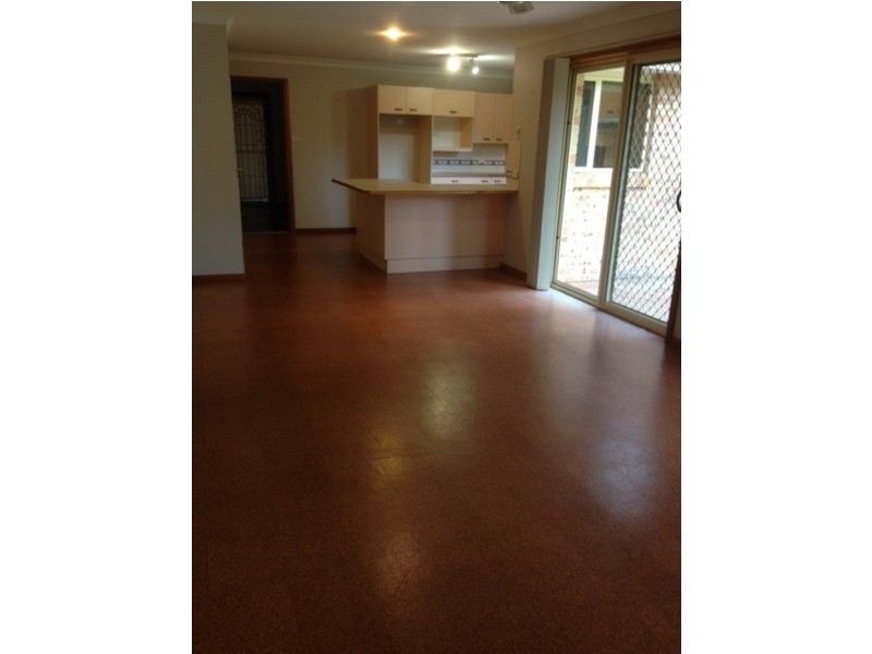 32 Jasmine Dr, Bomaderry NSW 2541
