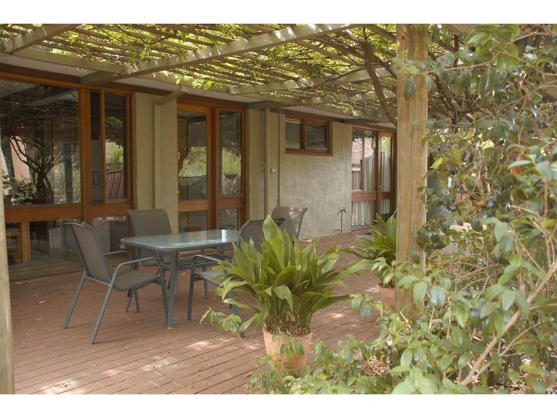 9 Warlingham Dr, Lesmurdie WA 6076