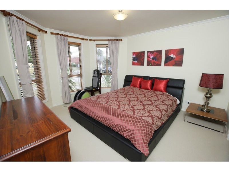 13 Red Oak Tce, Lyndhurst VIC 3975