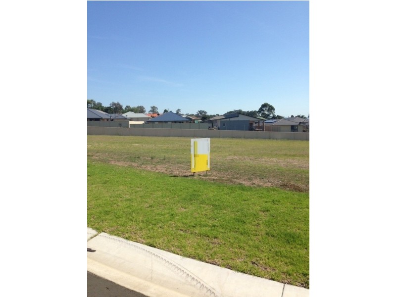 18 Alpina Place, South Nowra NSW 2541