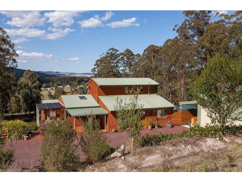 11 Nala Road, Oyster Cove TAS 7150