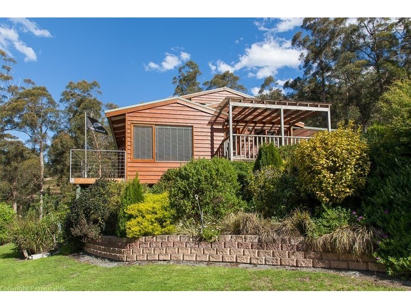 11 Nala Road, Oyster Cove TAS 7150