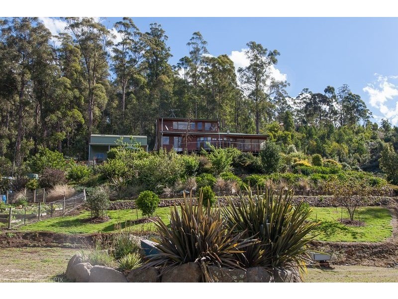11 Nala Road, Oyster Cove TAS 7150