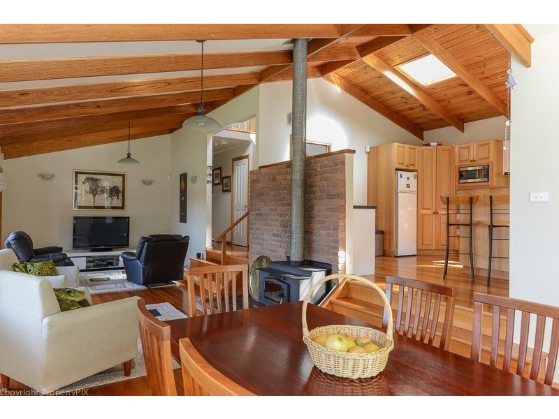 11 Nala Road, Oyster Cove TAS 7150