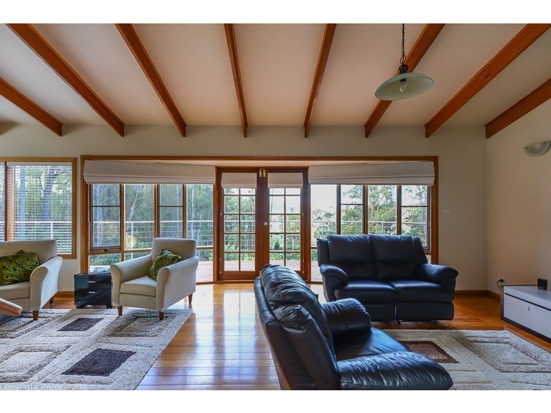 11 Nala Road, Oyster Cove TAS 7150