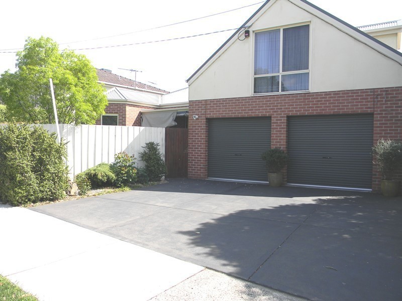 15 McIntyre Drive, Altona VIC 3018