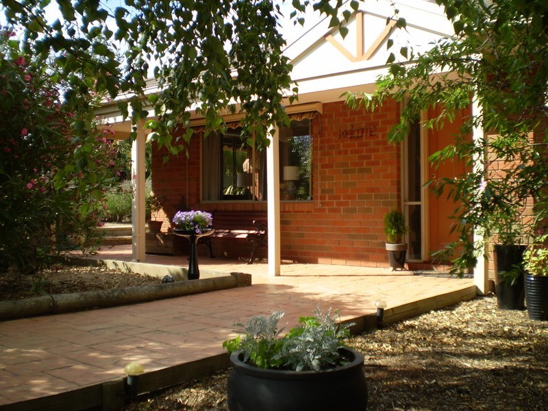 14 Rye Court, Romsey VIC 3434