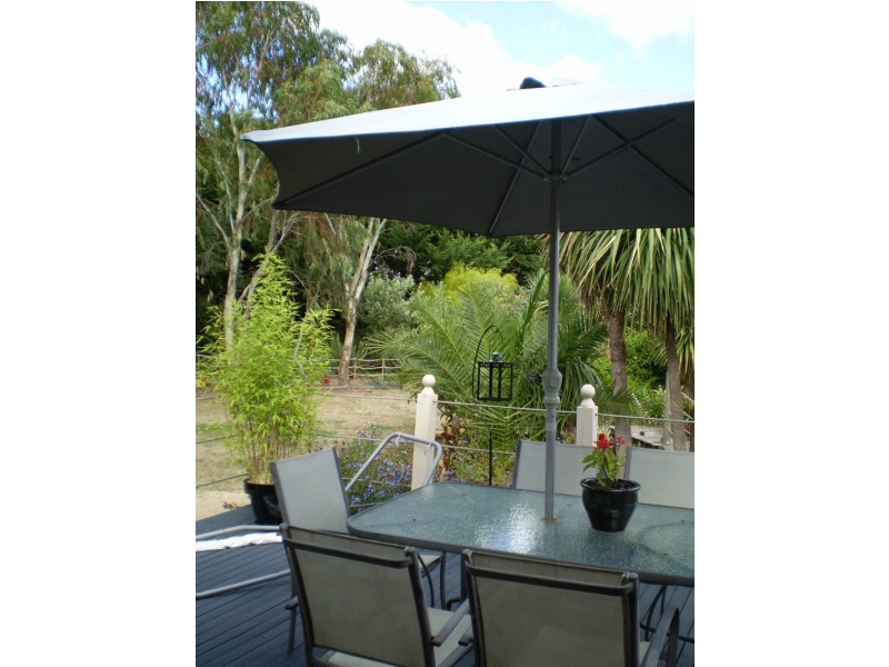 14 Rye Court, Romsey VIC 3434