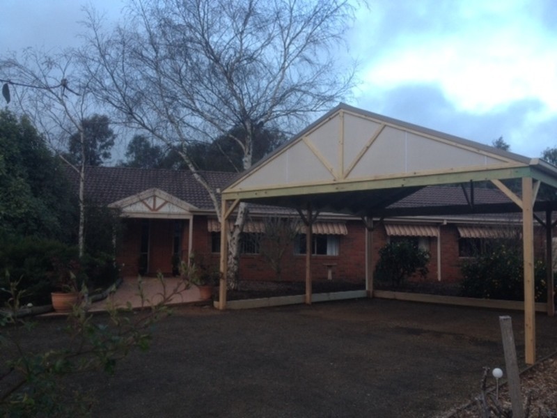 14 Rye Court, Romsey VIC 3434