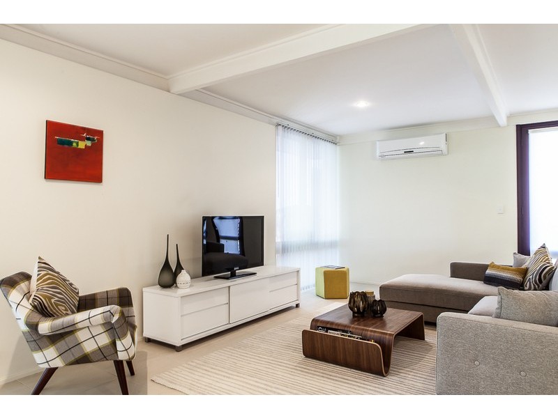 21 Gloucester Ave, Shoalwater WA 6169