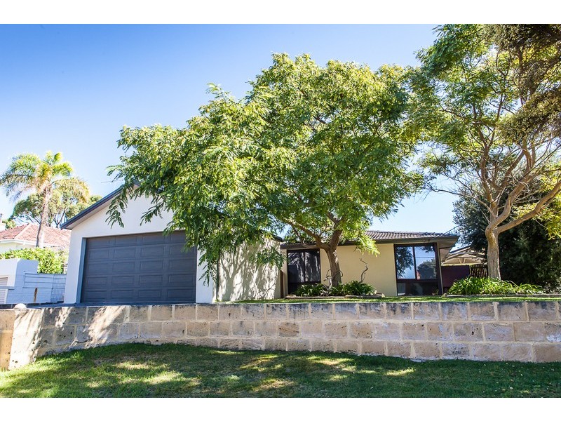 21 Gloucester Ave, Shoalwater WA 6169