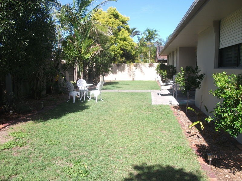 8 O’Grady Drive, Paradise Point QLD 4216