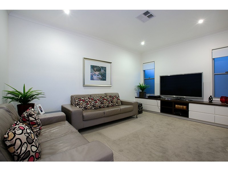 23 Ennor St, Wavell Heights QLD 4012