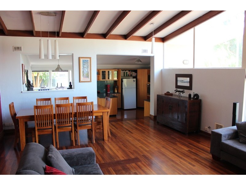 35 Pascoe St, Karrinyup WA 6018