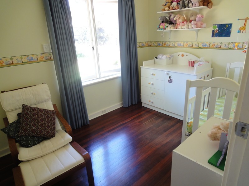 35 Pascoe St, Karrinyup WA 6018