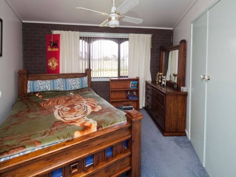 230 Princes Way, Longwarry North VIC 3816