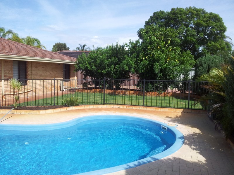 16 Cocos Grove, Kiara WA 6054