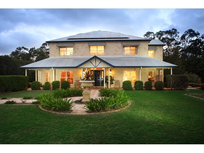 4 Bunya Lake Court, Bunya QLD 4055