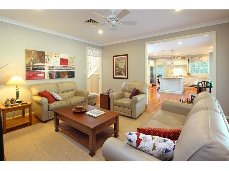 4 Bunya Lake Court, Bunya QLD 4055