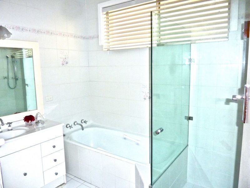 4 Tumut Place, Sylvania Waters NSW 2224