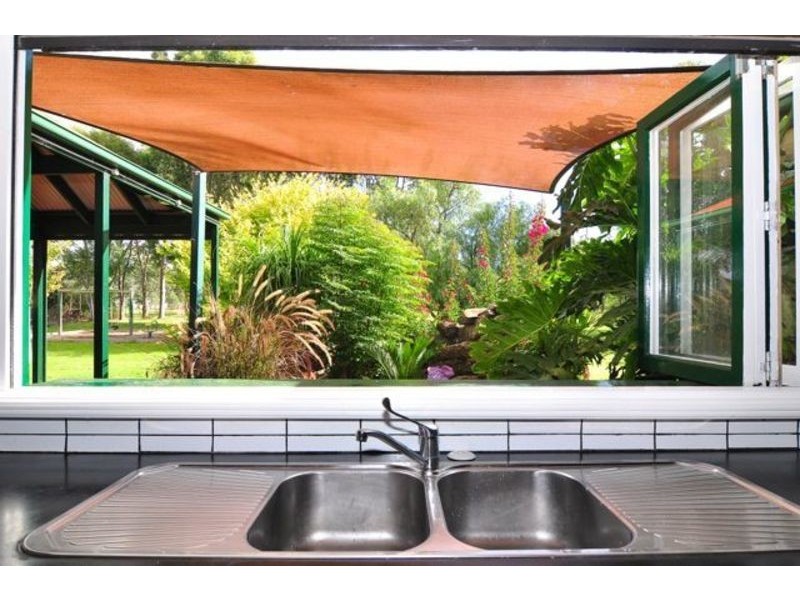 206 South Beach Road, Bittern VIC 3918