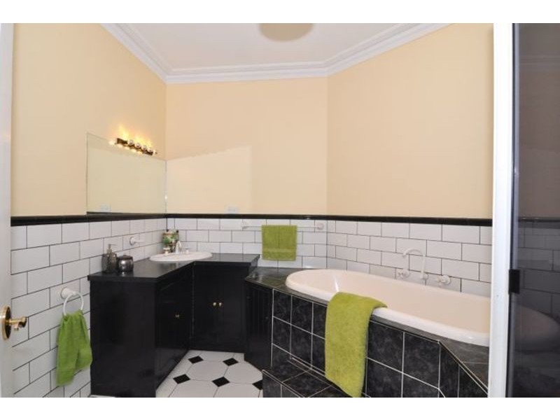 206 South Beach Road, Bittern VIC 3918