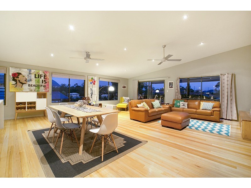 21 Pine Crest Dr, Kurwongbah QLD 4503