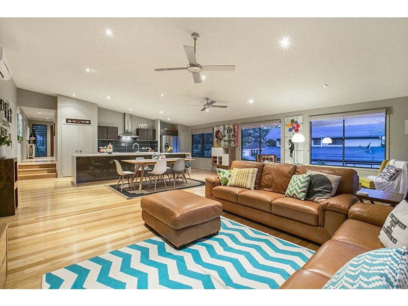 21 Pine Crest Dr, Kurwongbah QLD 4503