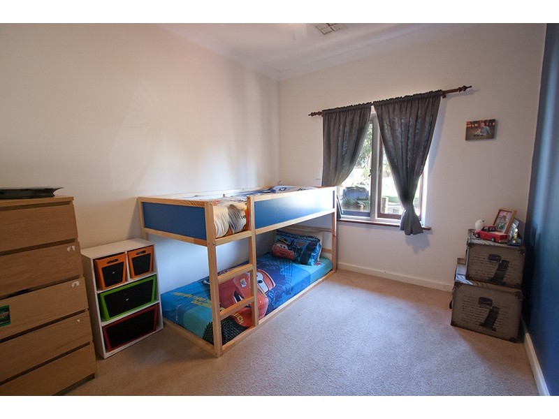 10 Mona Avenue, Beckenham WA 6107