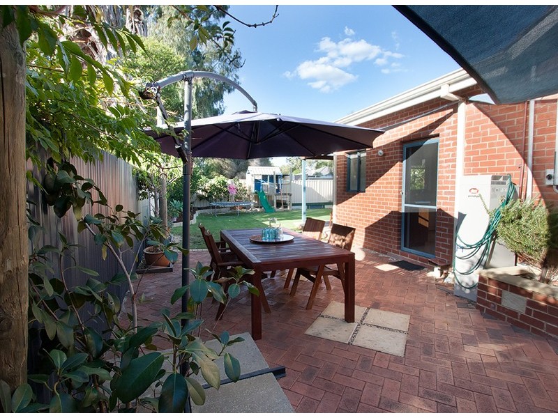 10 Mona Avenue, Beckenham WA 6107
